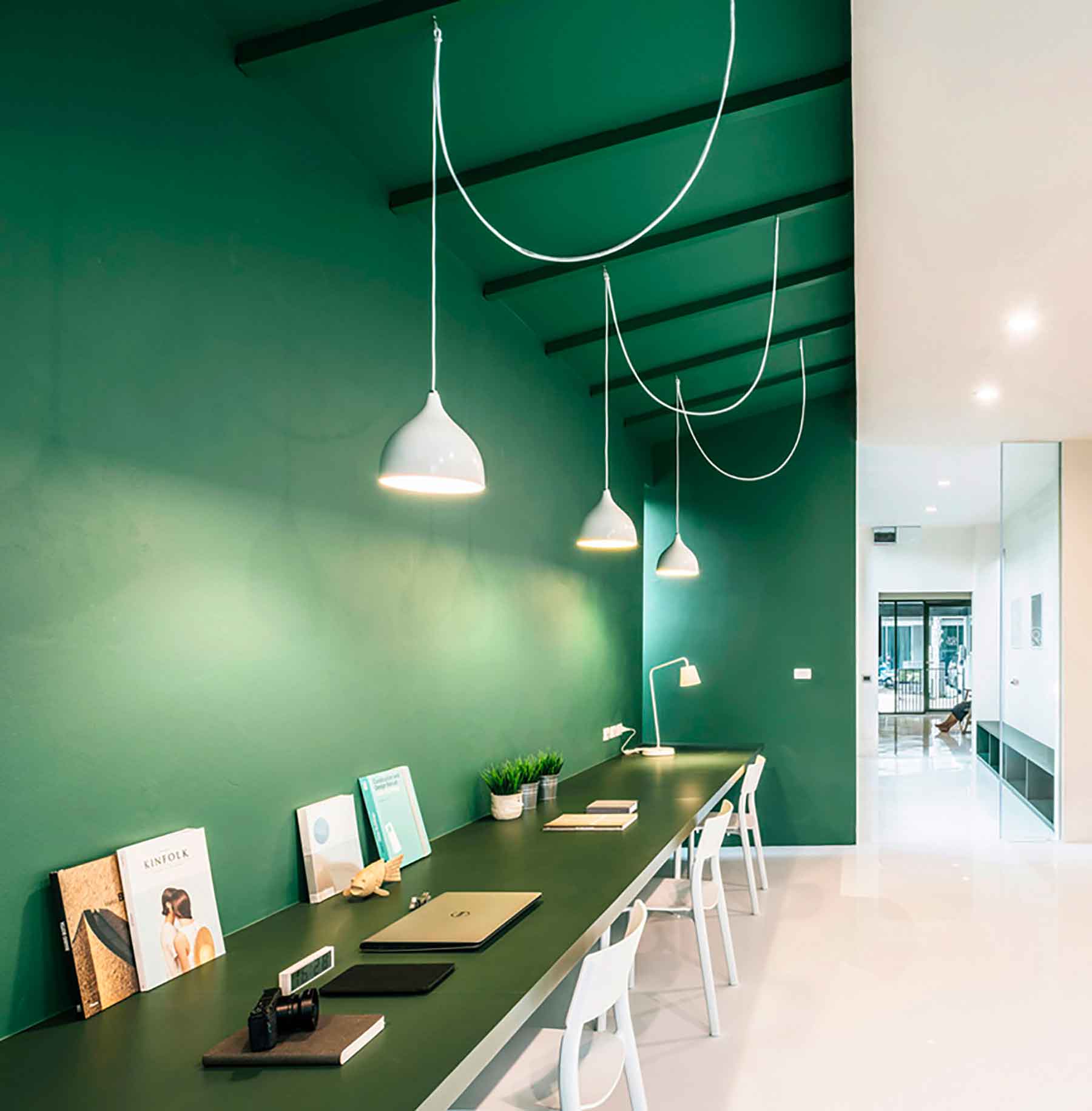 Oficinas en color verde