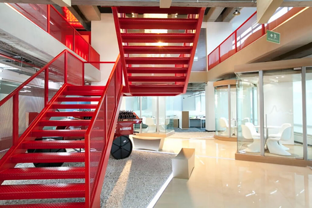 color rojo en oficinas