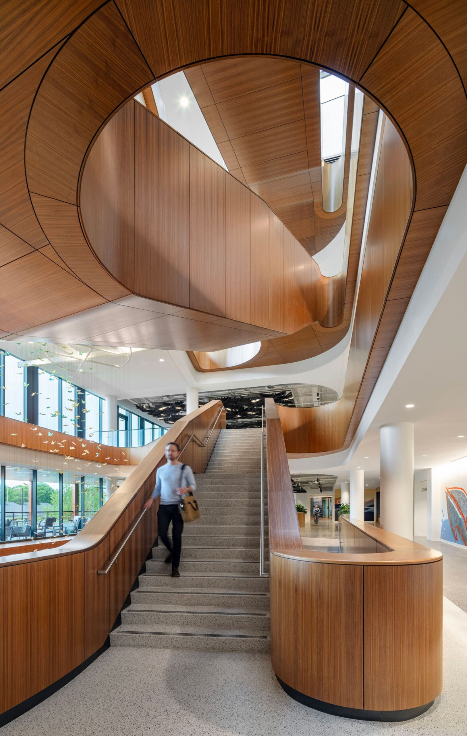 5 spectacular staircases in an office building - Limobel